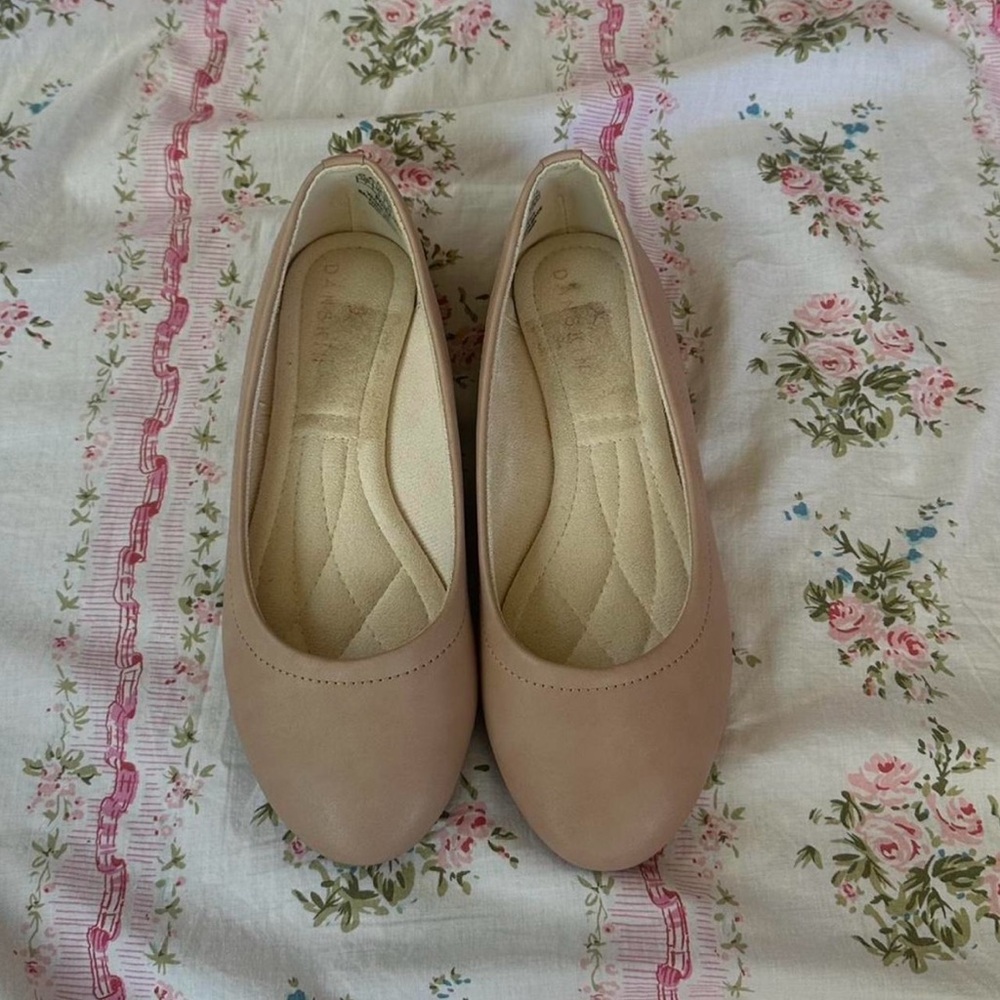 Danskin “Poise” Blush Women’s Ballet Flats, Size 7.